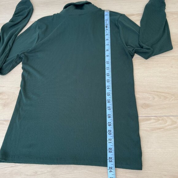 Levi's Ruched Turtleneck Top in Spruce Green (Lrg) Dark Academia / Classic Prep - Picture 8 of 12